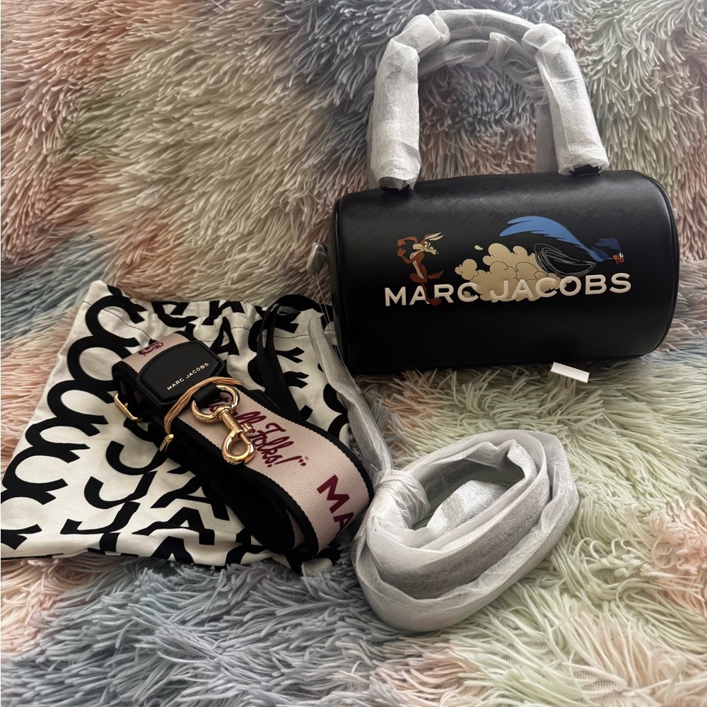 Marc Jacobs Black Leather Zip Pouch